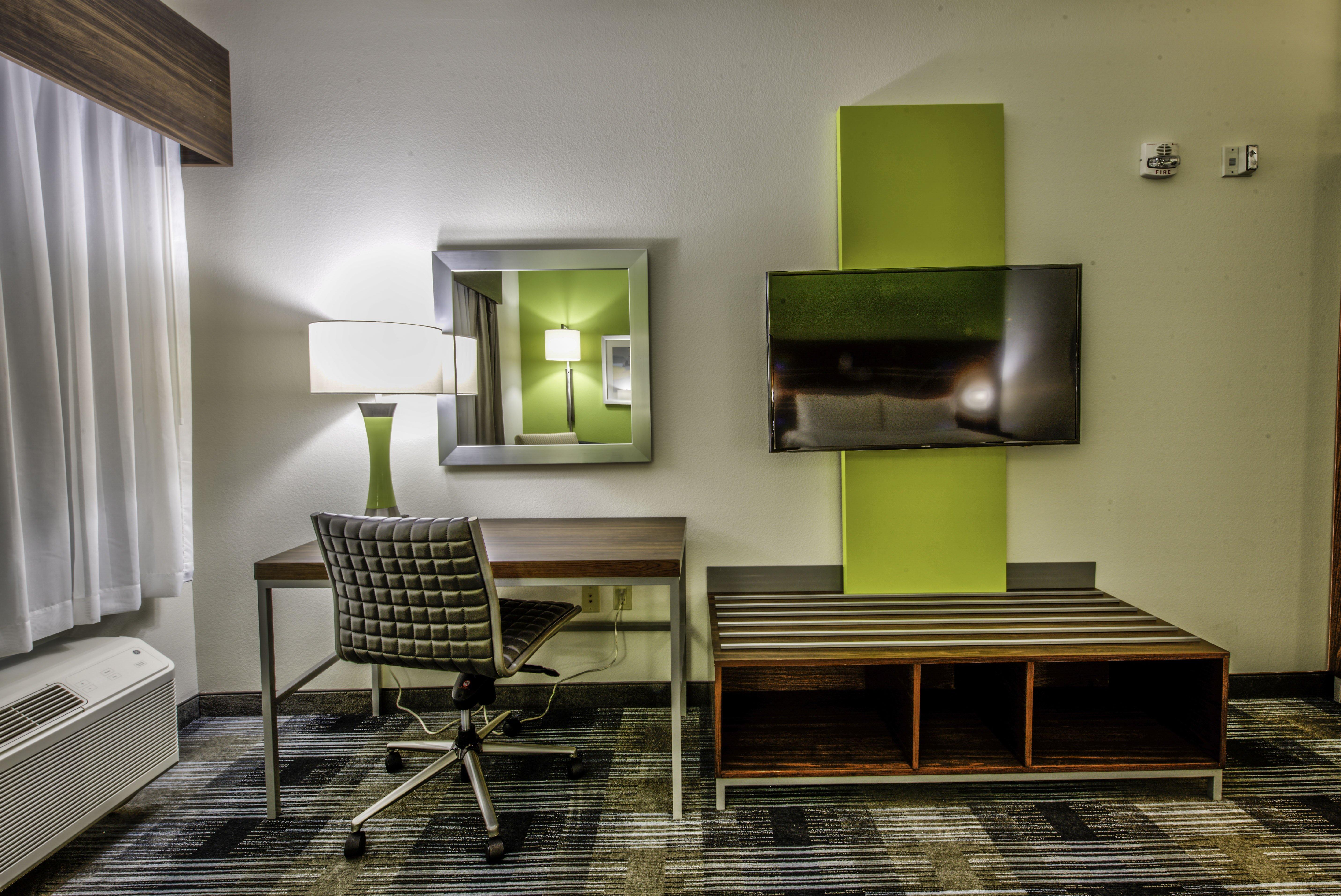 Holiday Inn Express & Suites Dallas Nw - Farmers Branch By Ihg Exterior photo
