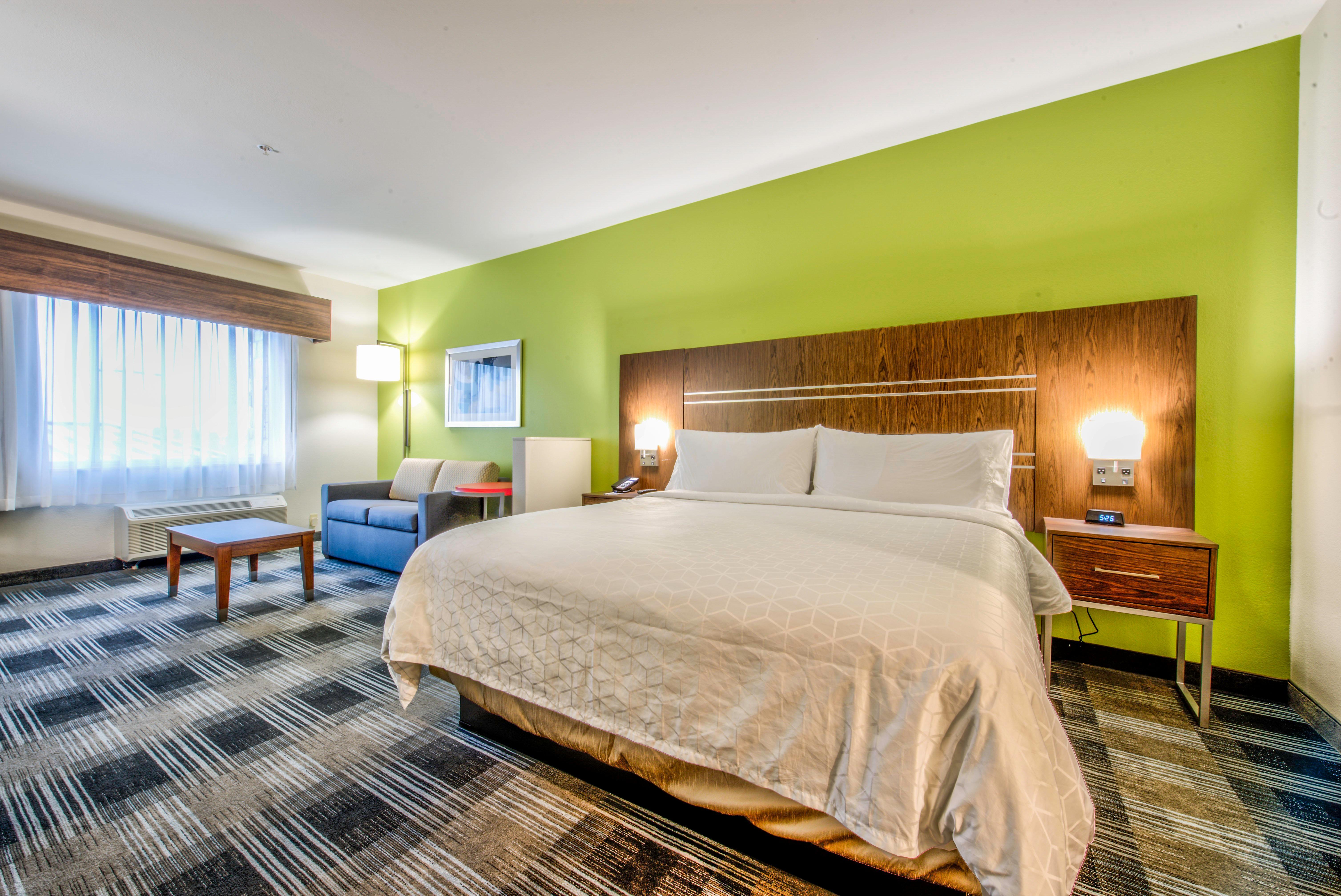 Holiday Inn Express & Suites Dallas Nw - Farmers Branch By Ihg Exterior photo