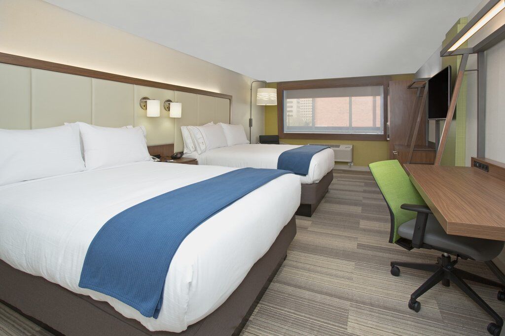Holiday Inn Express & Suites Dallas Nw - Farmers Branch By Ihg Exterior photo